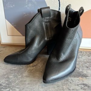 Lucky Brand Black Leather booties 7 1/2